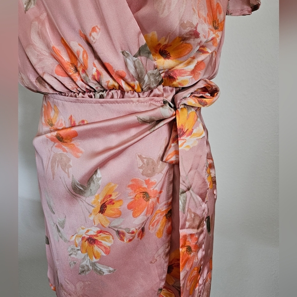 NWT Peach Love Satin Wrap Mini Dress - small - Picture 4 of 11